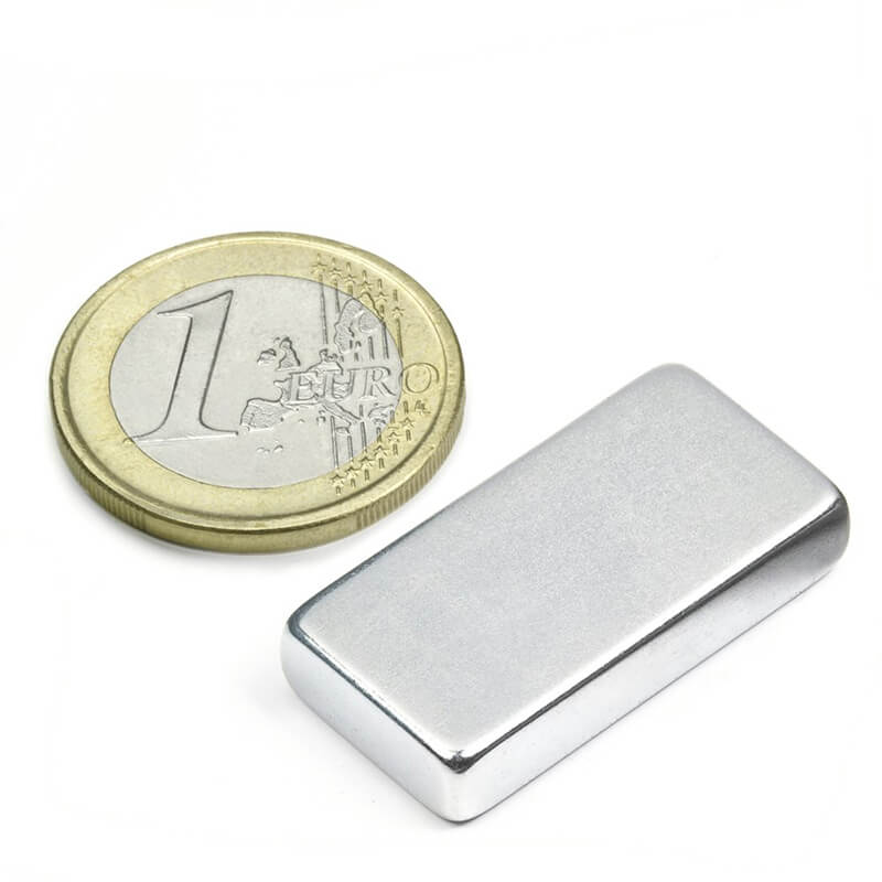 Block magnet 30x15x6 mm