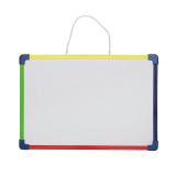 Whiteboard / skrivetavle til børn. Fungerer med whiteboardtusser og magneter.