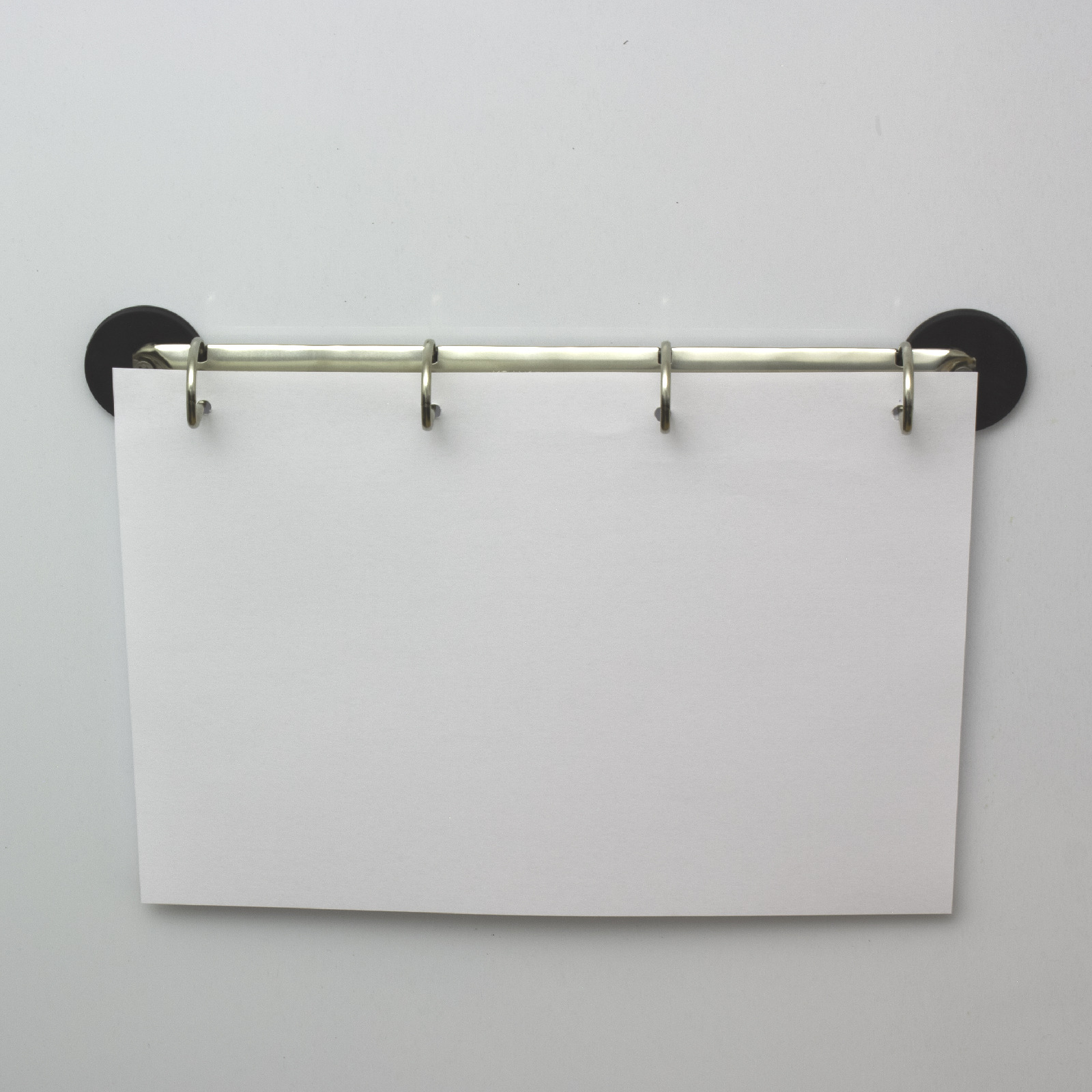 Magnetic ring binder mechanism with 4 rings